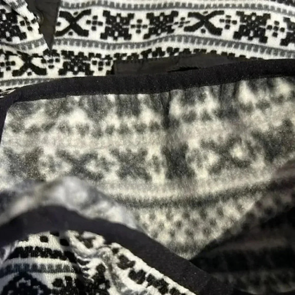 Jach’s Outfitters medium pullover in black and white - Picture 6 of 6